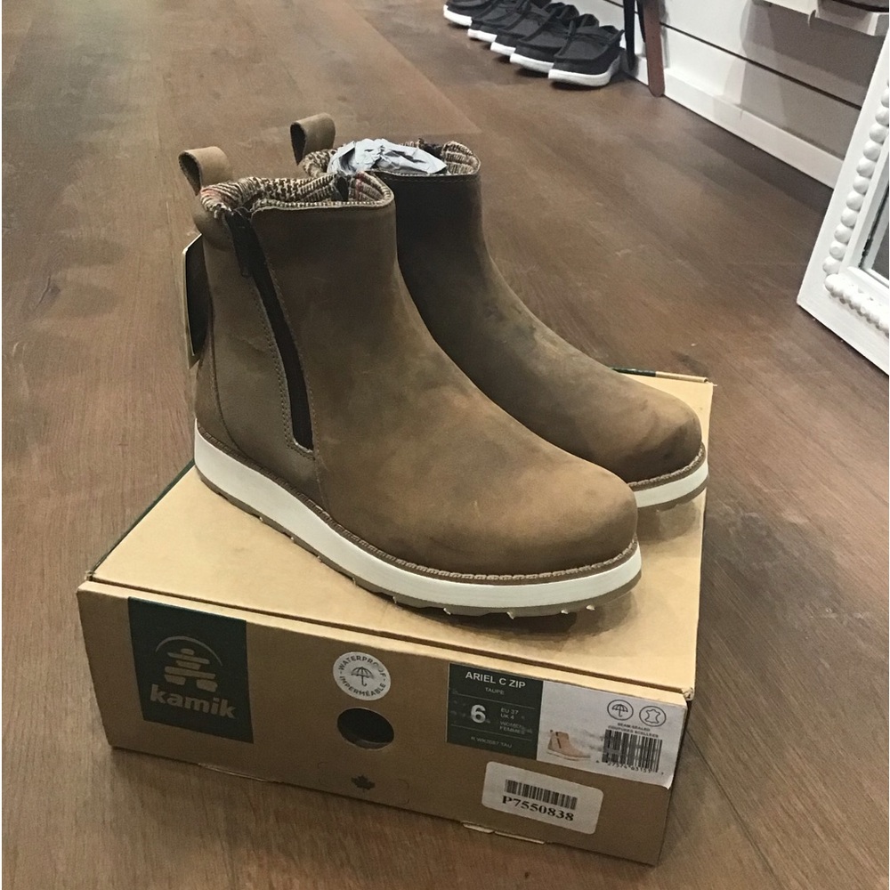 Kamik Ariel Boot NIB NWT
